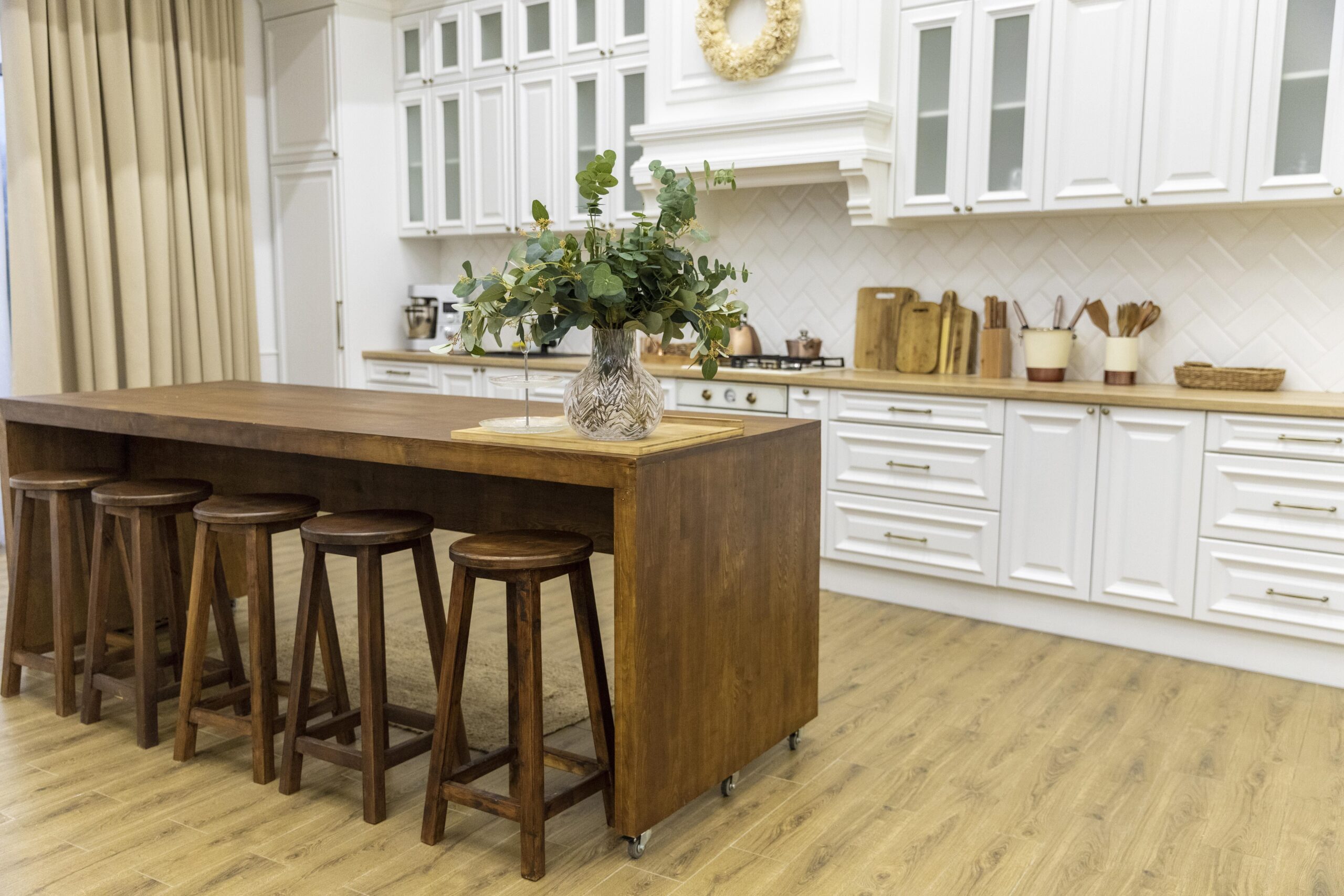 Wood Cabinet Refinishing: Restore Beauty and Elegance